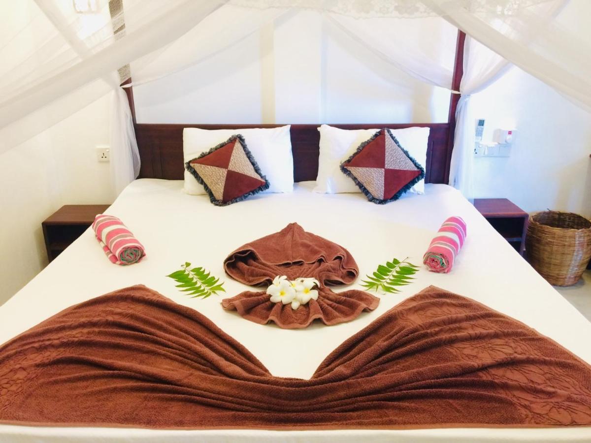 Tropicana Home Stay อารูกัมเบย์ ภายนอก รูปภาพ