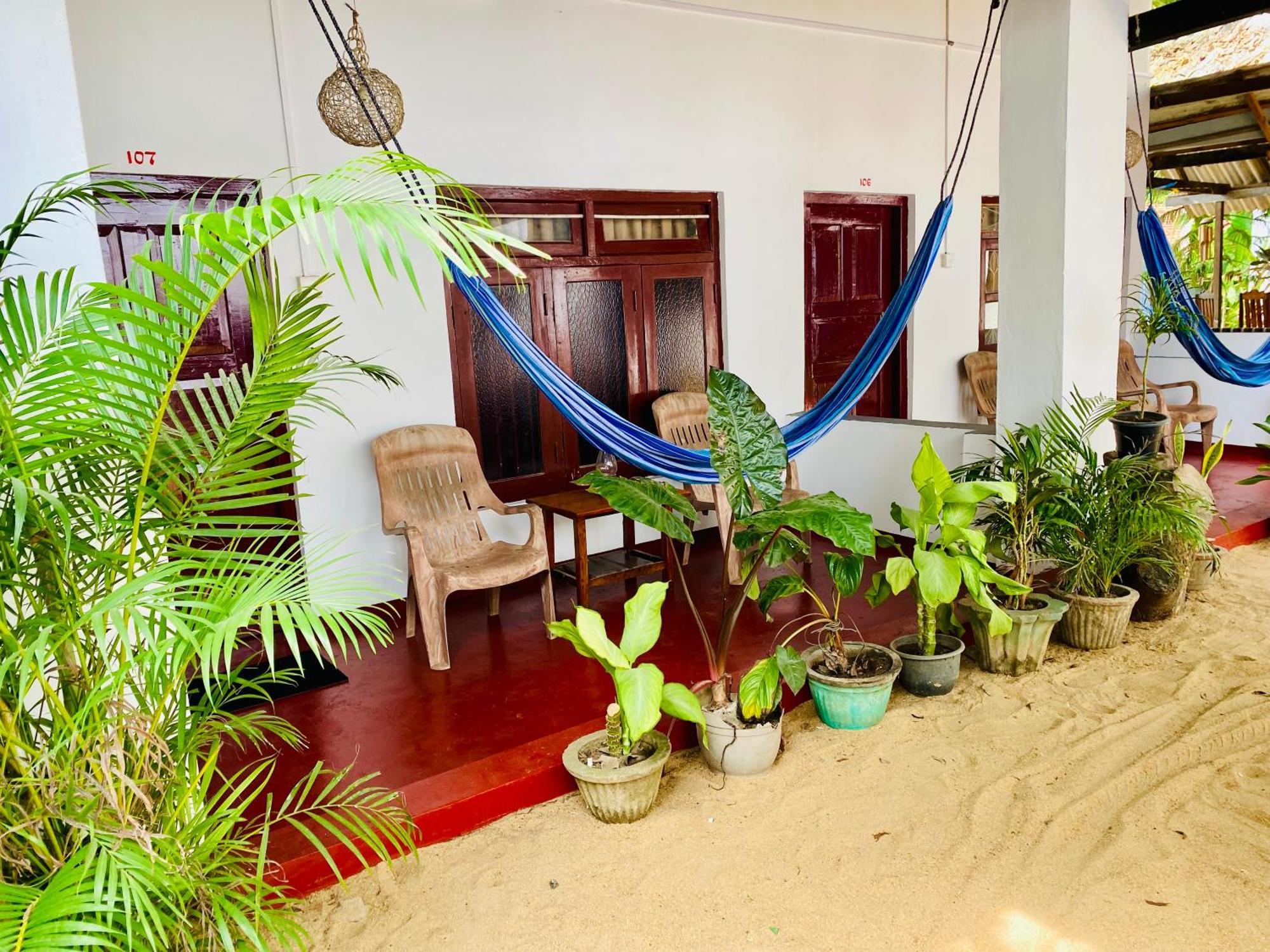 Tropicana Home Stay อารูกัมเบย์ ภายนอก รูปภาพ